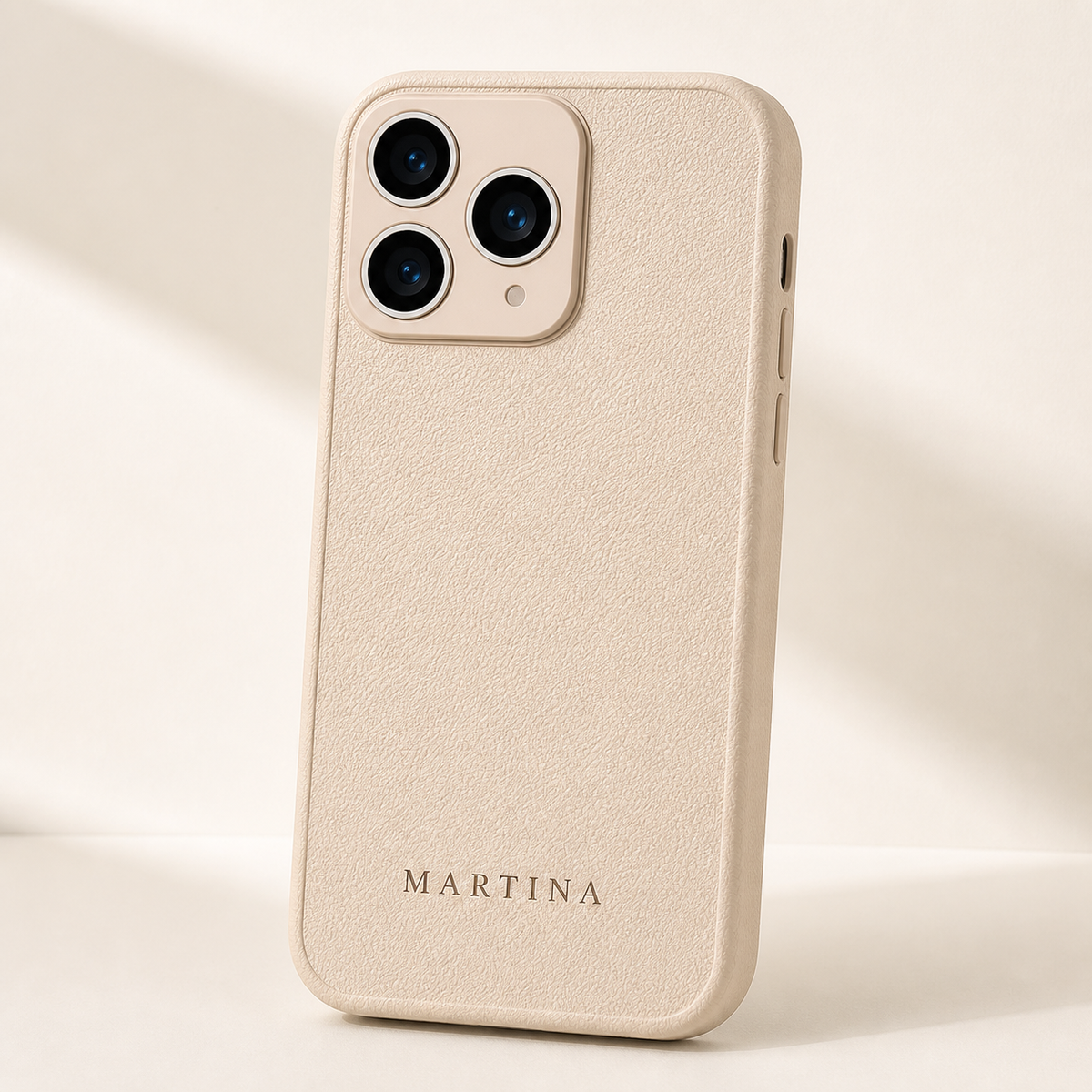 Cover in pelle beige personalizzata con nome
